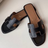 Hermes Oran Slide Sandals In Black Swift Calfskin JM917XZ90