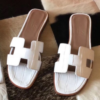 Replica Hermes Oran Sandals In White Shiny Niloticus Crocodile JM1159mQ18
