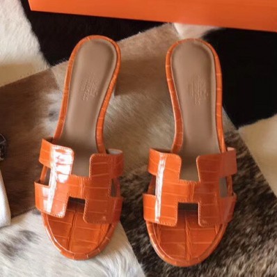 Top Hermes Oasis Sandals In Orange Shiny Niloticus Crocodile JM695He97
