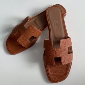 Designer Fake Hermes Oran Slide Sandals In Gold Clemence Leather JM195UT24