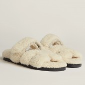 Imitation Hermes Women's Chypre Sandals In Off White Shearling JM2023if87