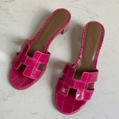 Copy 1:1 Hermes Oasis Sandals In Rose Red Shiny Niloticus Crocodile JM1921nF20