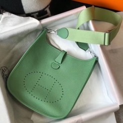 Fake Hermes Evelyne III 29 PM Bag In Vert Criquet Clemence Leather JM96SS84