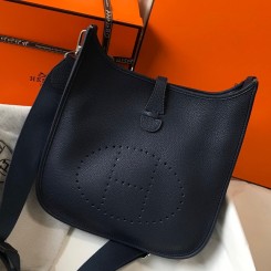 Hermes Evelyne III 29 PM Bag In Dark Blue Clemence Leather JM1821Mv33