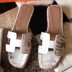 Hermes Oran Sandals In Himalaya Matt Niloticus Crocodile JM1233DV39
