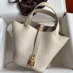 Hermes Picotin Lock 18 Handmade Bag in Craie Clemence Leather JM664Yn66