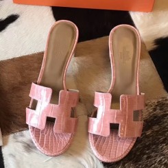 Knockoff Hermes Oasis Sandals In Pink Shiny Niloticus Crocodile JM1329TL77
