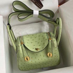 Replica Fashion Hermes Mini Lindy Handmade Bag In Vert Cypres Ostrich Leather JM1975Vw59